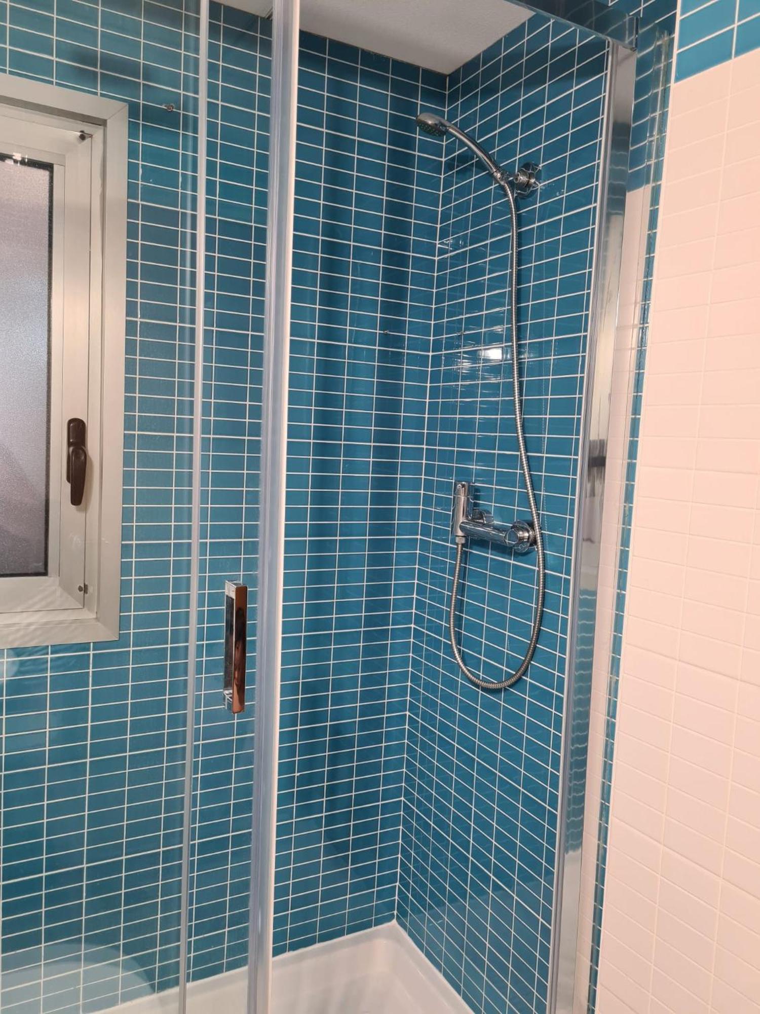 Quarto Com Banheiro Privado Em Apartamento Familiar Lägenhet Alicante Exteriör bild