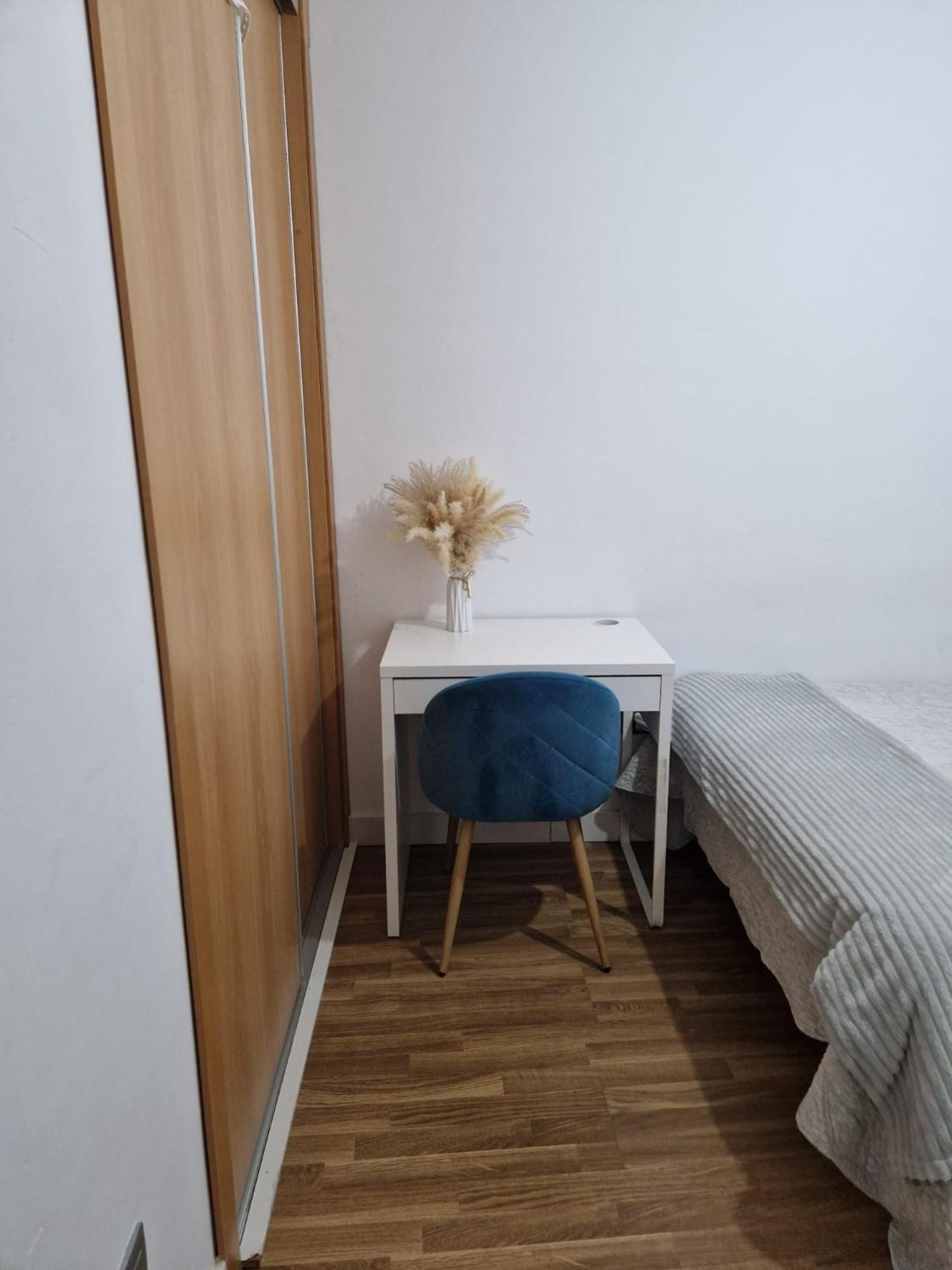 Quarto Com Banheiro Privado Em Apartamento Familiar Lägenhet Alicante Exteriör bild