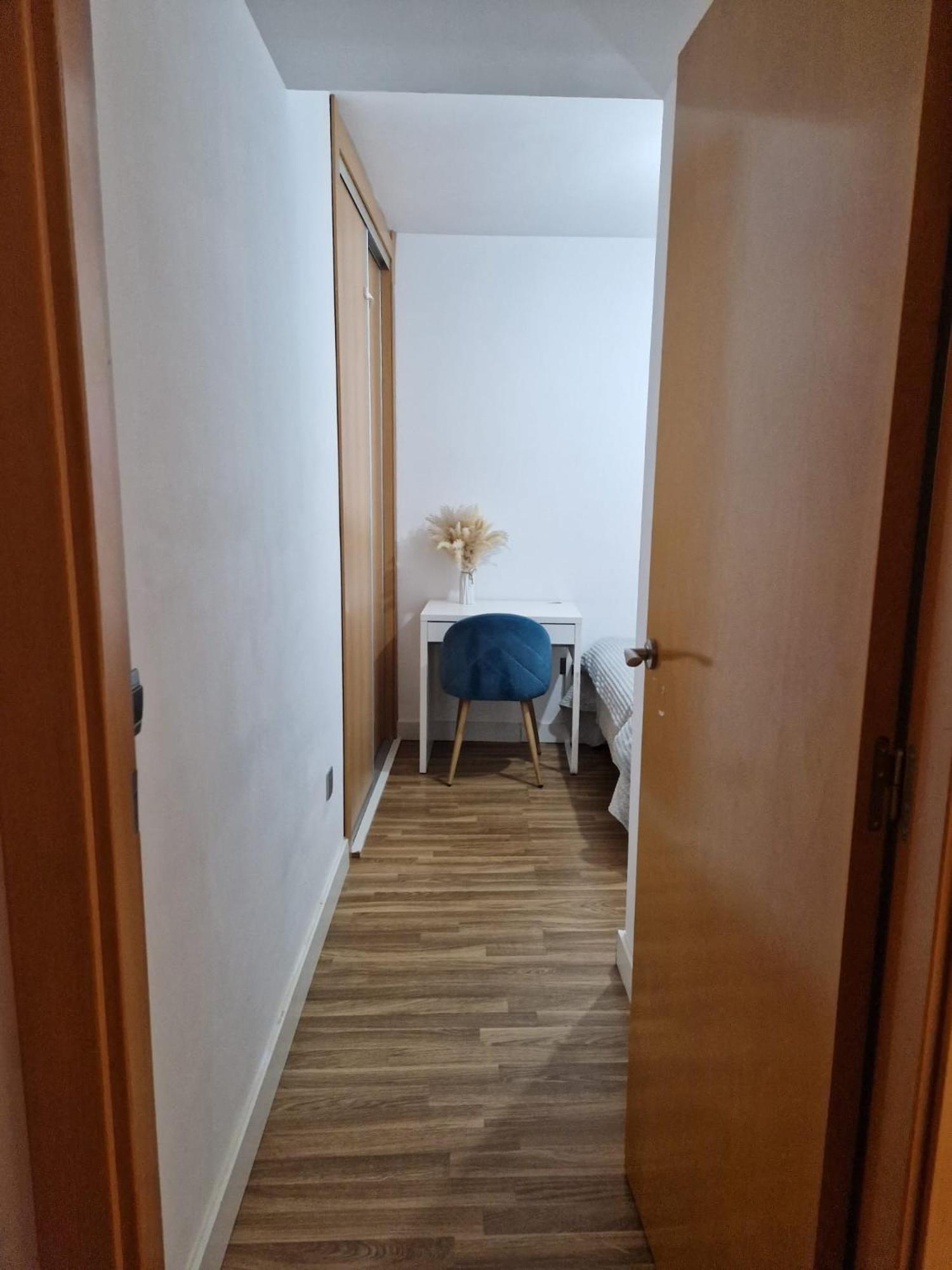 Quarto Com Banheiro Privado Em Apartamento Familiar Lägenhet Alicante Exteriör bild
