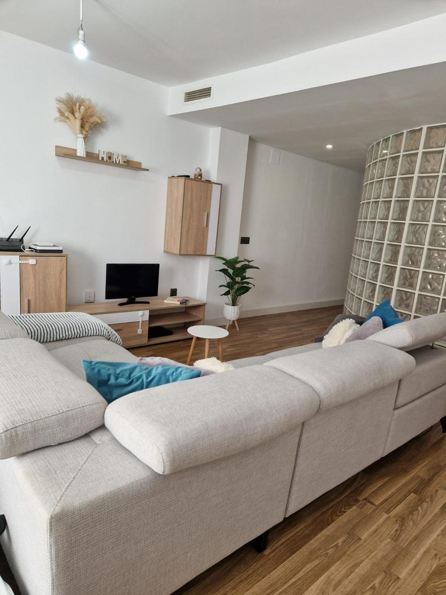 Quarto Com Banheiro Privado Em Apartamento Familiar Lägenhet Alicante Exteriör bild